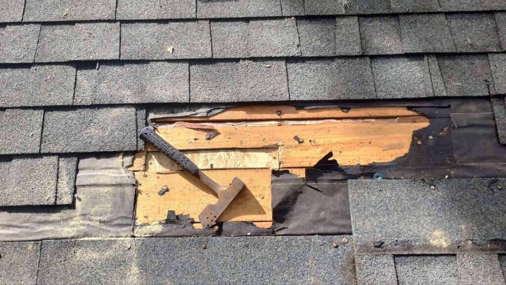 Roofing contractor repair